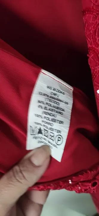 vestido com detalhes rendados - Foto 4