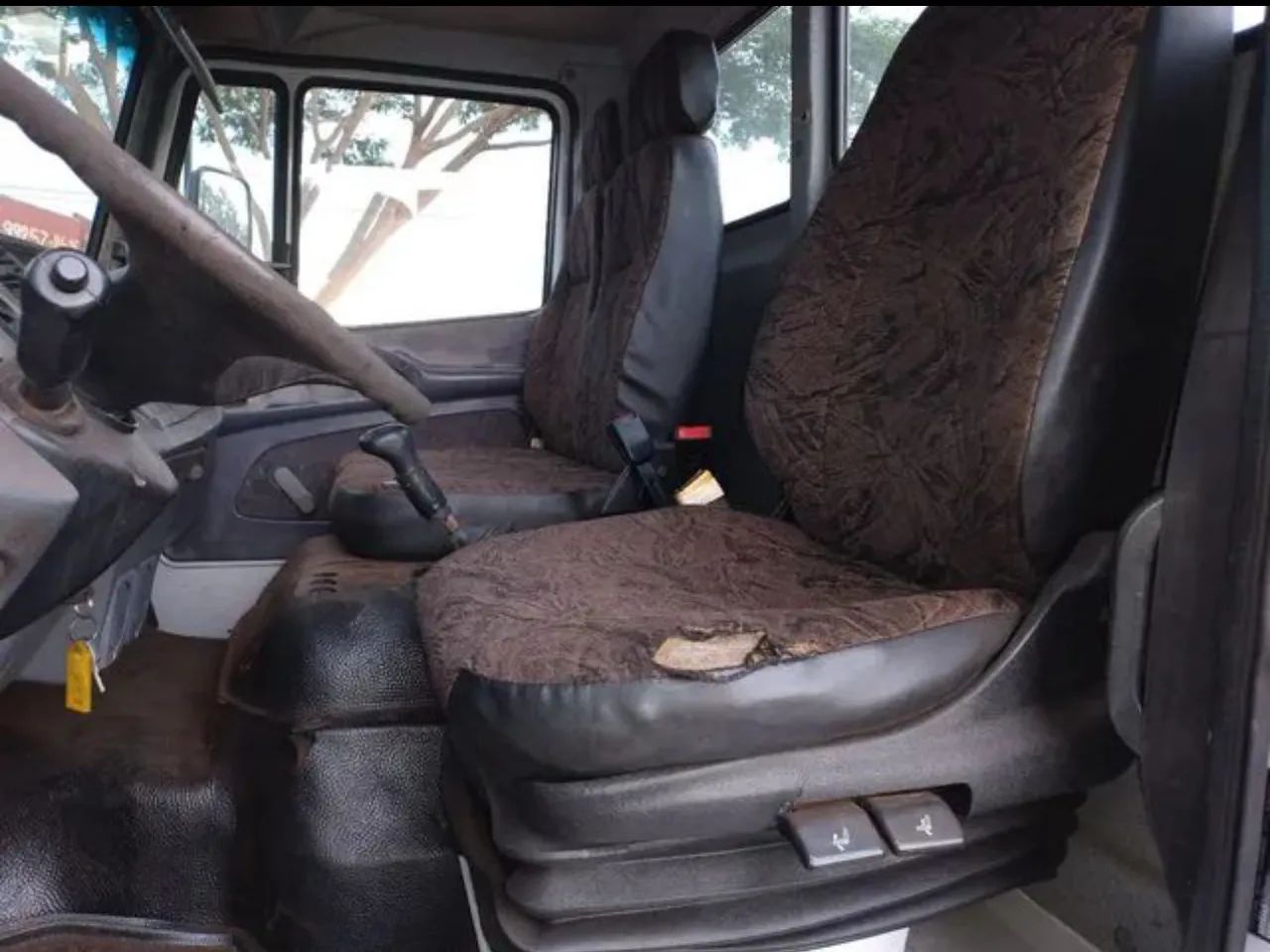 MB 1718 ano 2012, Toco, 4x2, Comboio com 4000 litros de Diesel, em SP - Foto 6