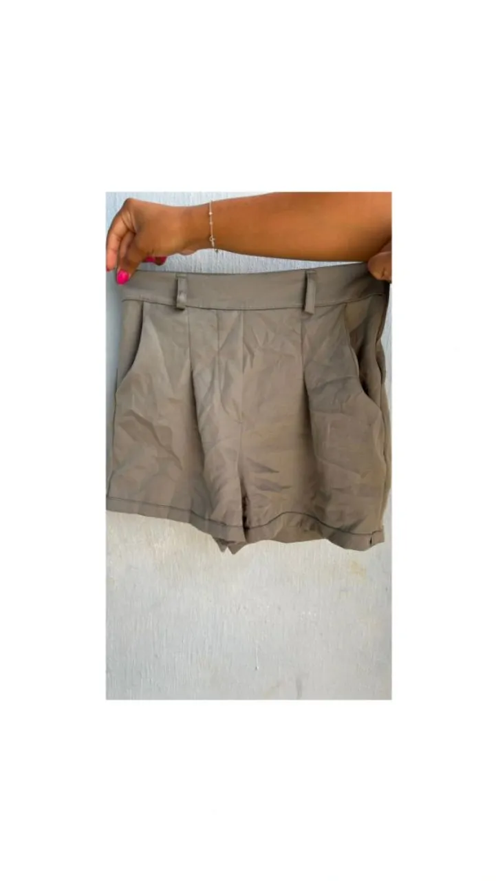 Shorts alfaiataria cinza nunca usado