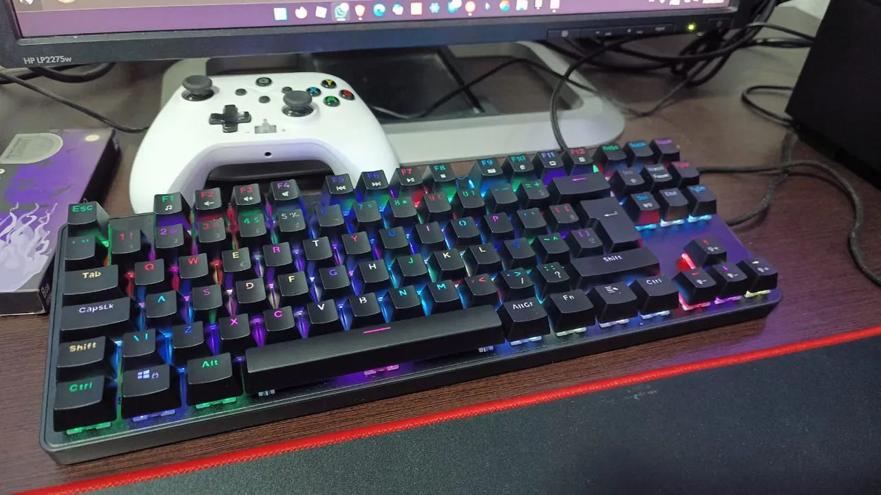 Teclado mecânico Husk Snow 70%  - Foto 2