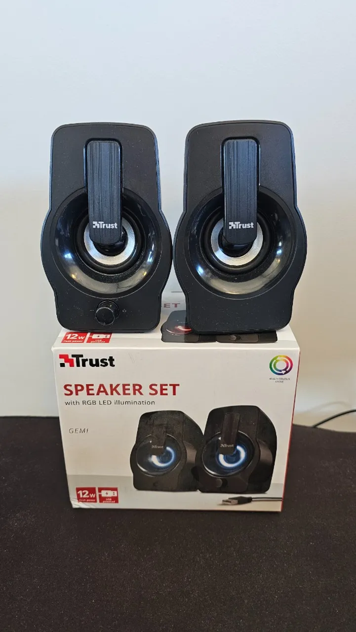 Caixa de Som Trust Gemi RGB 2.0, 12W, Preto (EXCELENTE)