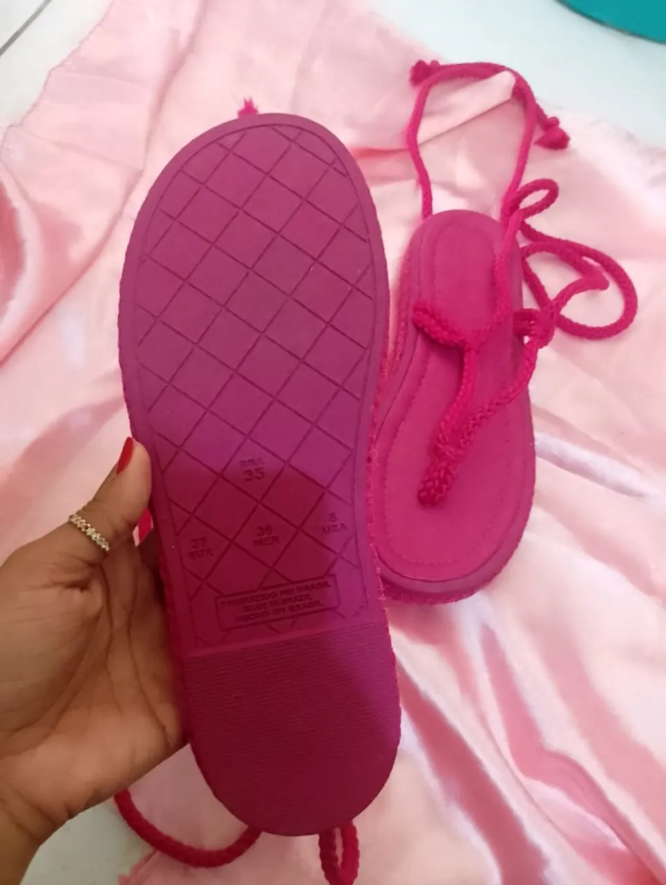 Lote com 10 pares de calçados femininos - Nº 35 e 36 ?