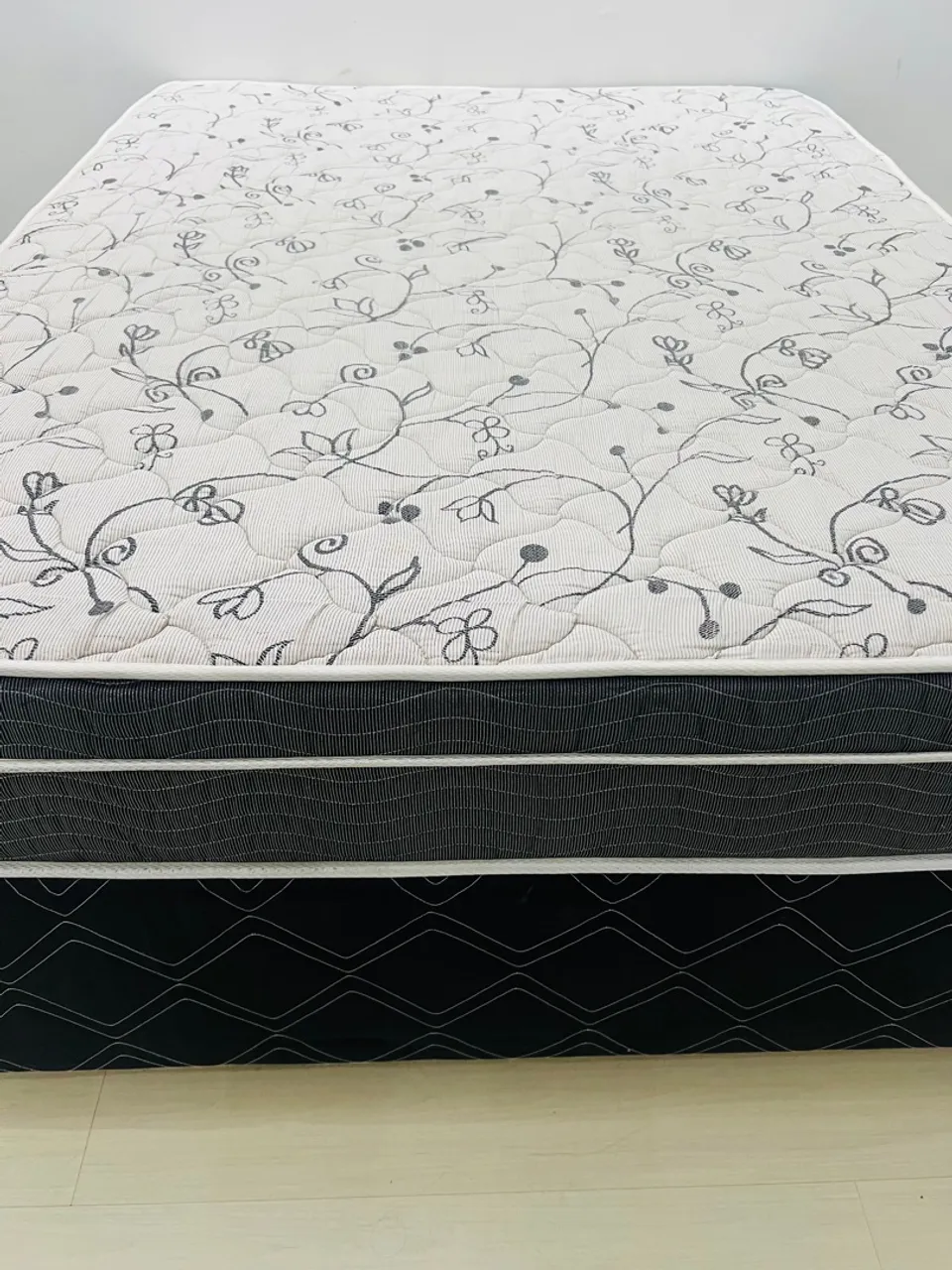Cama box casal