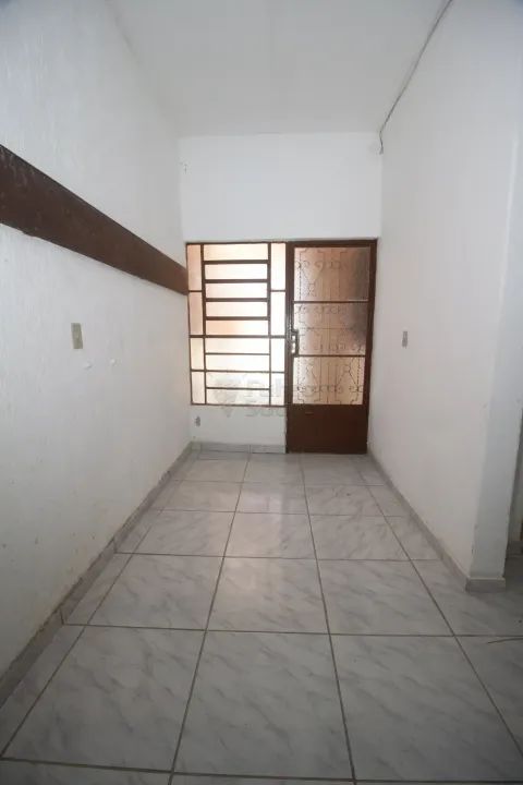 Sobrado amplo com pátio no bairro Areal - Foto 3