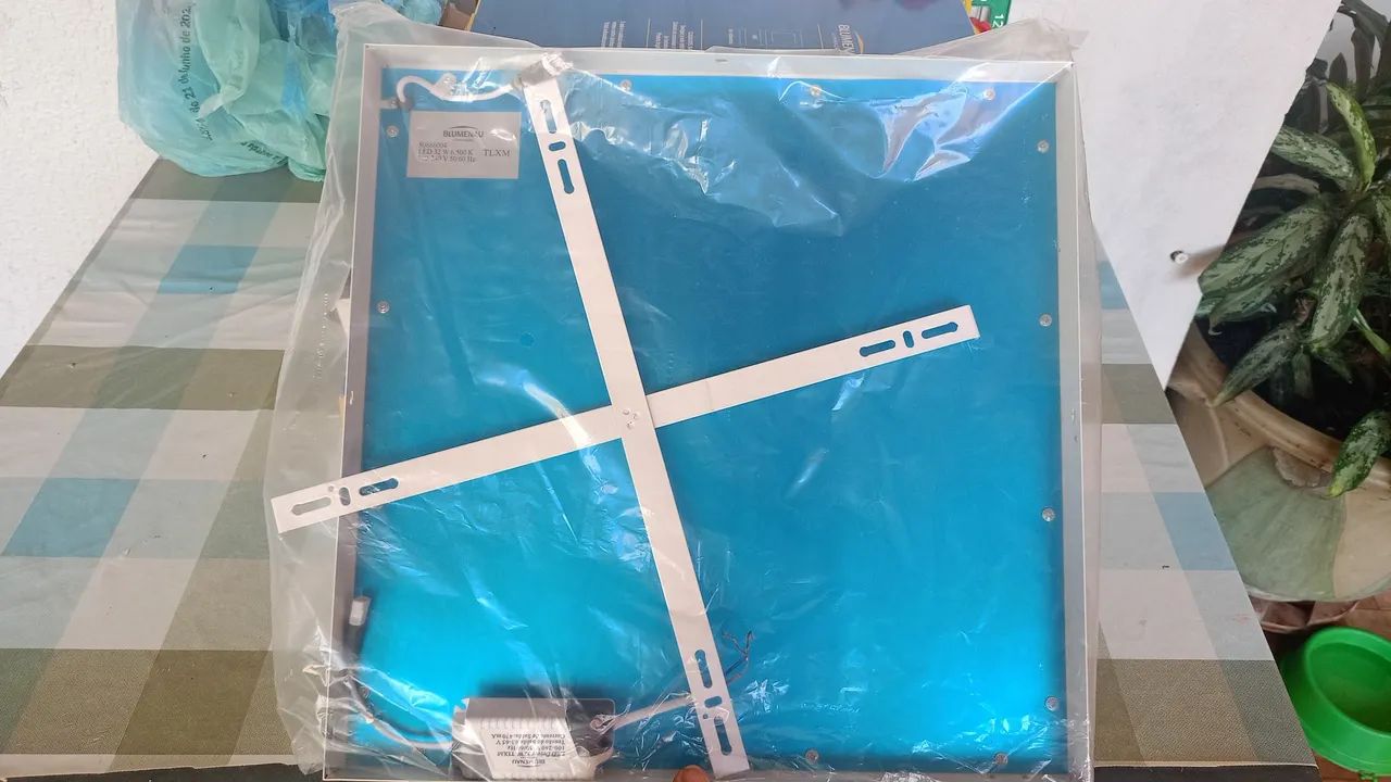 Painel LED Quadrado Sobrepor 32W Blumenau - Foto 3