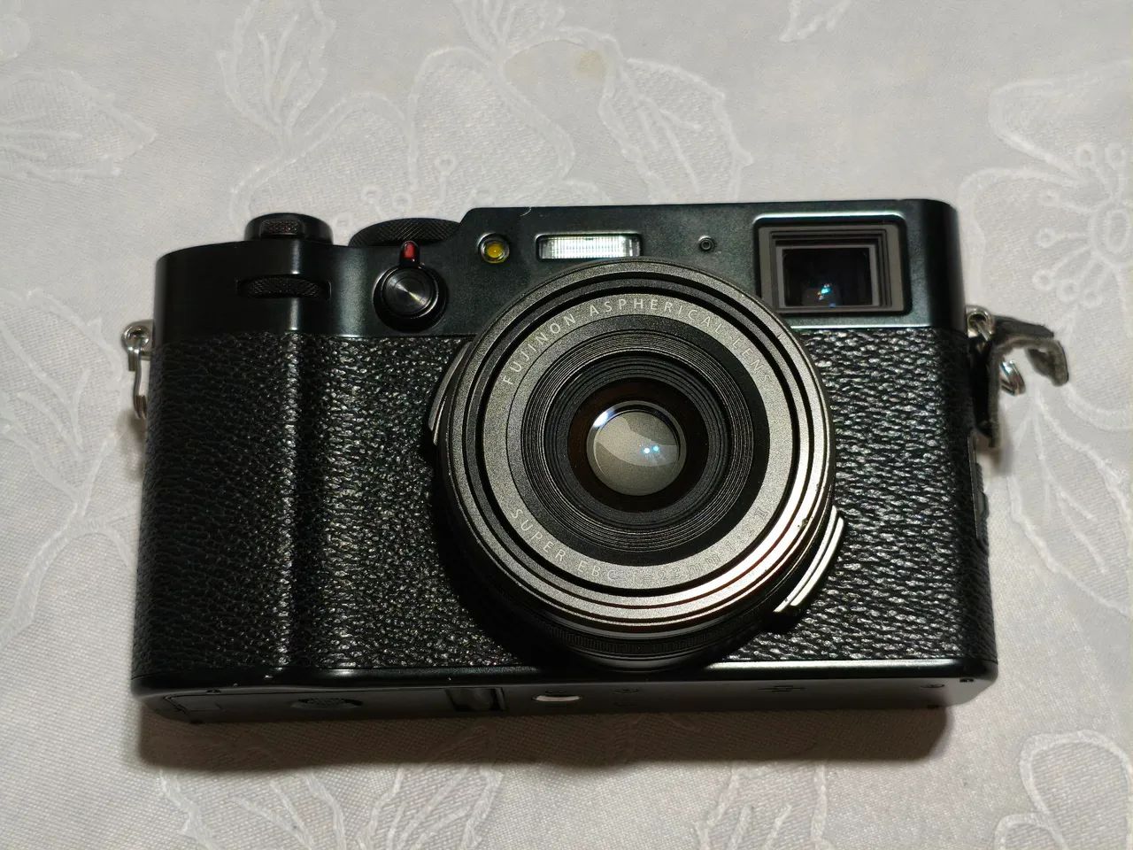 Câmera Digital Fujifilm X100V Preta - Apenas 2200 cliques