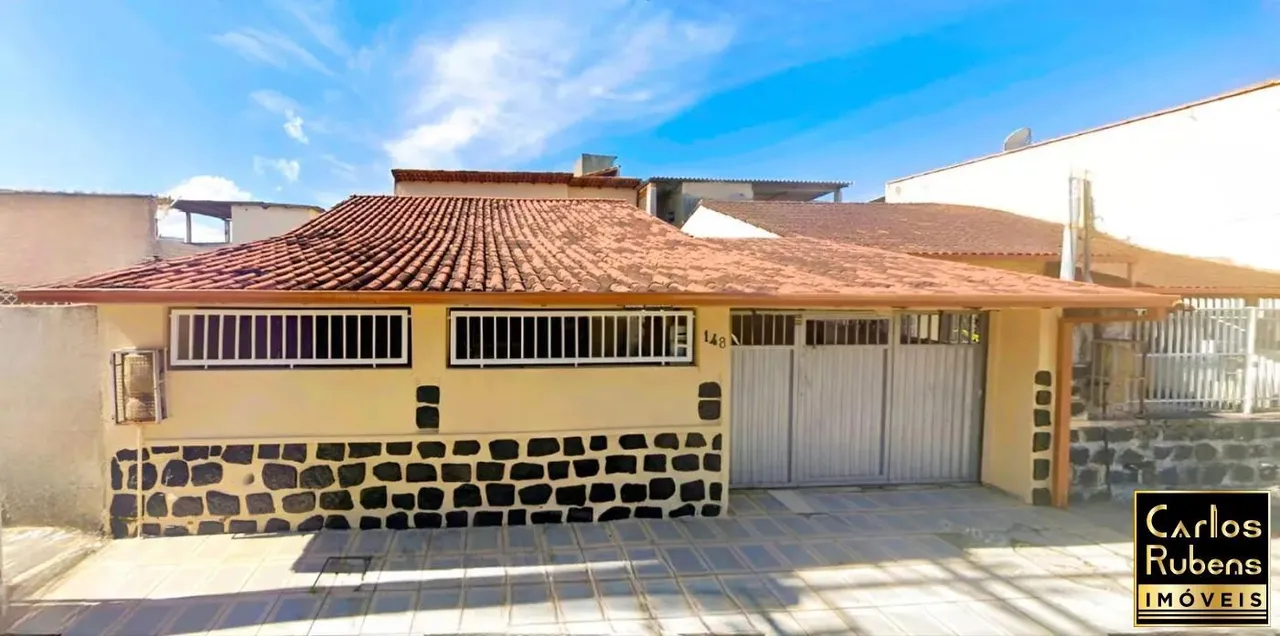 Casa para Venda em Vila Velha, Ibes, 5 dormitórios, 1 suíte, 3 banheiros, 2 vagas