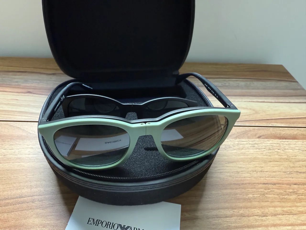 Oculos Emporio Armani - Linha Clip On