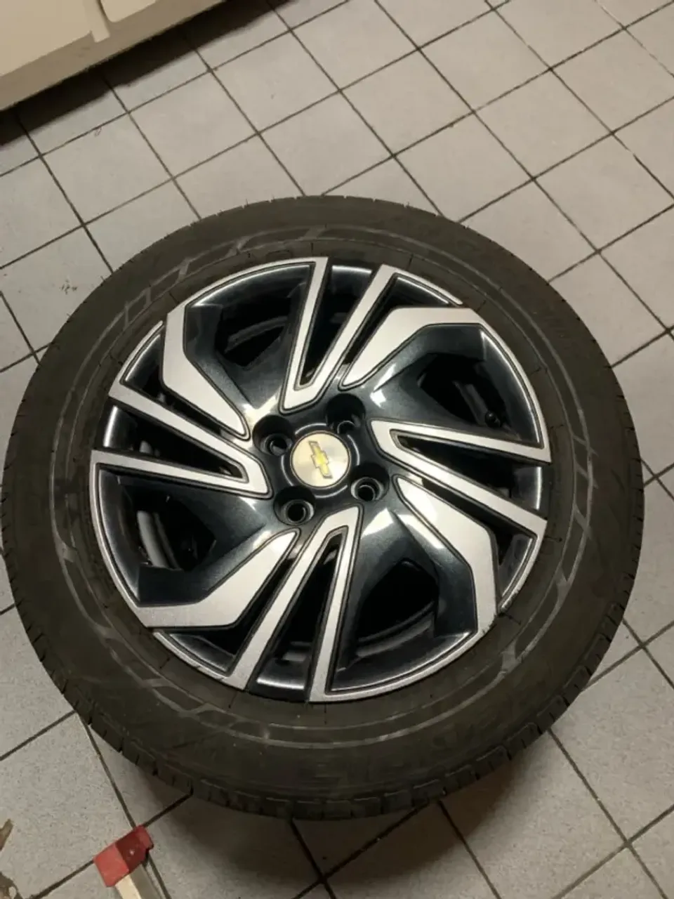 CALOTA, PNEU E JANTE DE FERRO ORIGINAL GM DO ÔNIX LT 2024 E 2025 USADOS