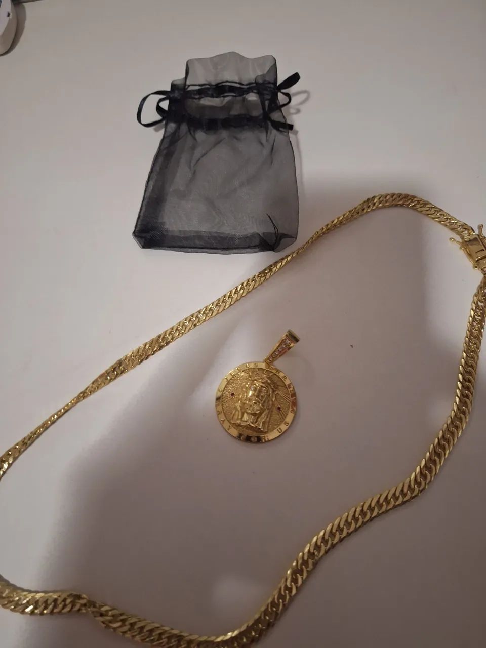 Cordão banhado de Ouro 18k com Pingente de Jesus - Foto 4