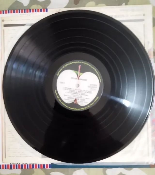 The Beatles - Yellow Submarine P1976 NM Com OBI Ed. Japão - Foto 6