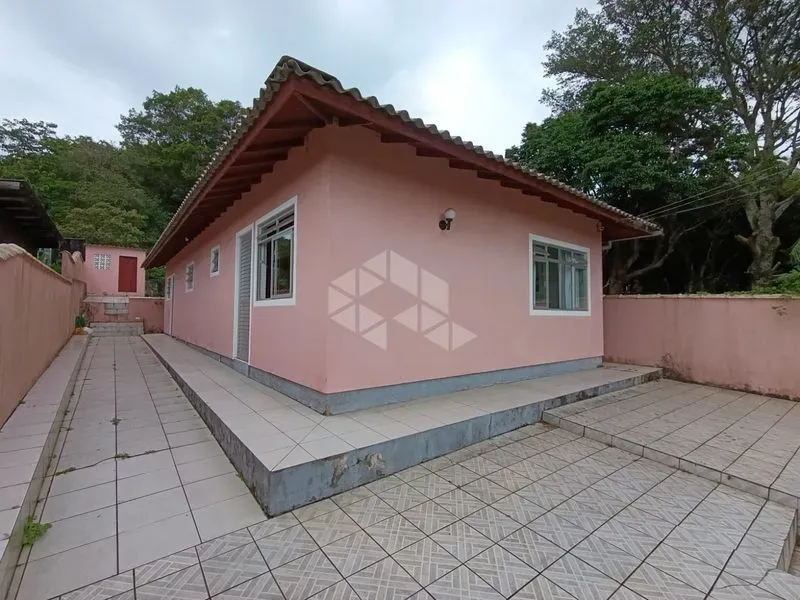Casa em RIBEIRÃO DA ILHA