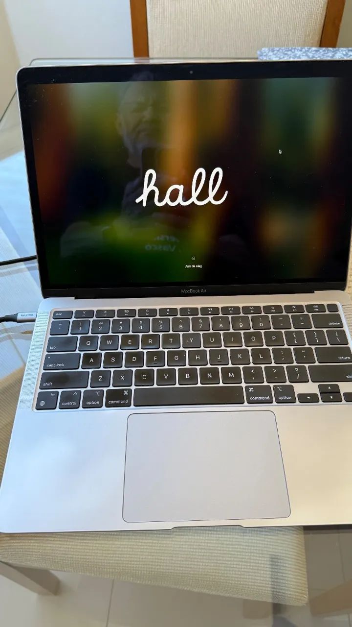 Macbook Air M1 - 13 Cinza-espacial 8gb - 256gb Ssd - Apple