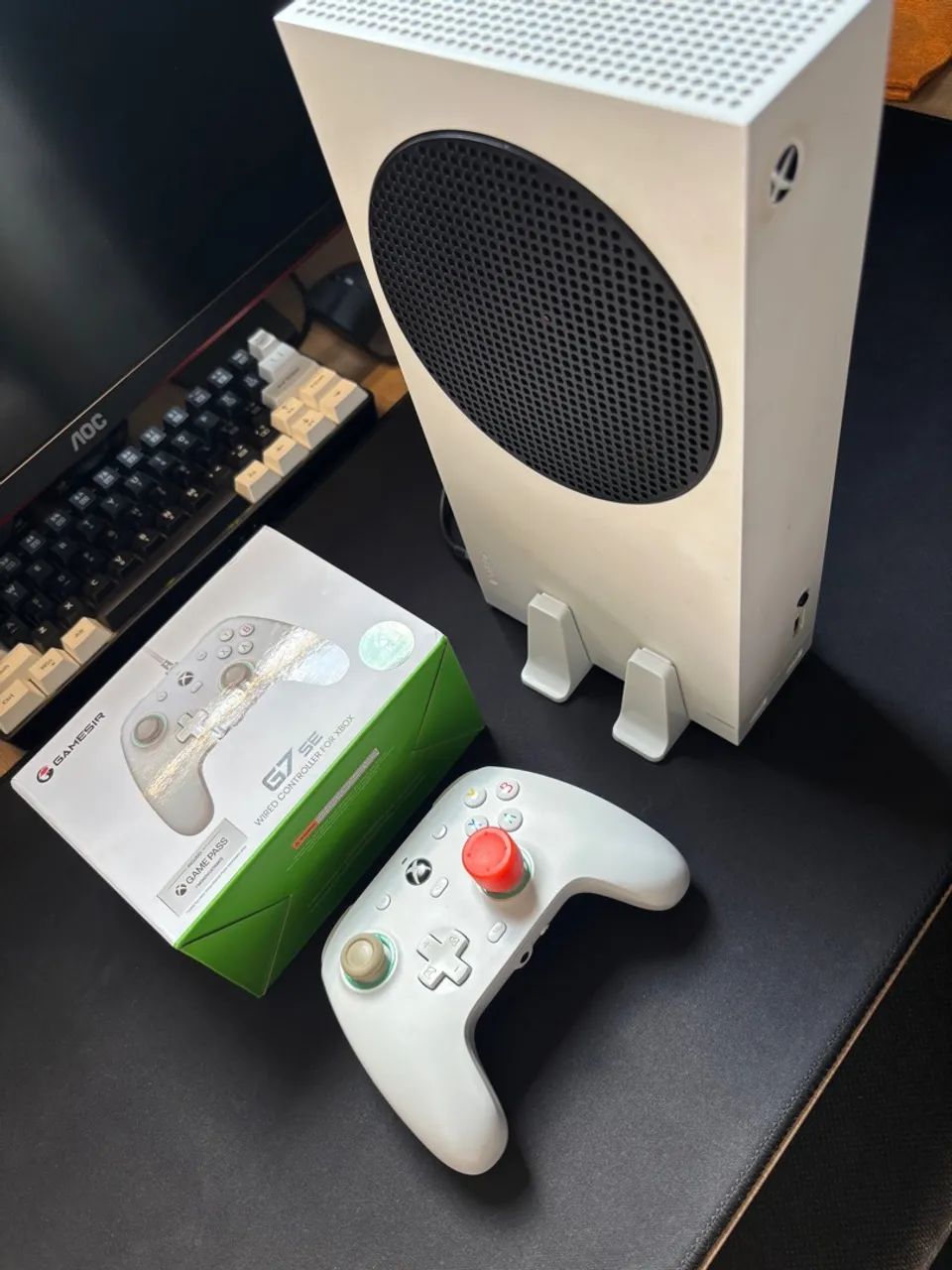 Xbox Series S -  com Acessórios Exclusivos!