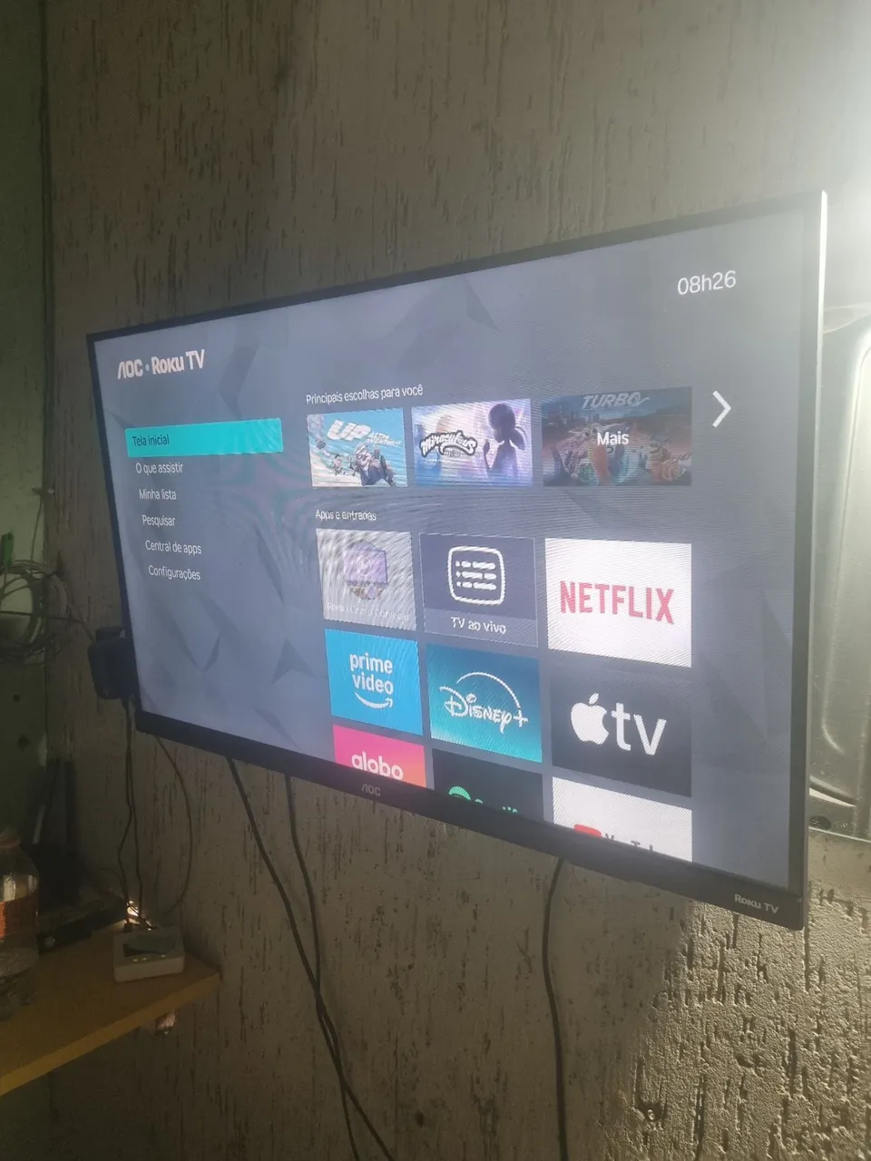 Smart TV AOC Roku - Tela Grande e Imagem de Qualidade