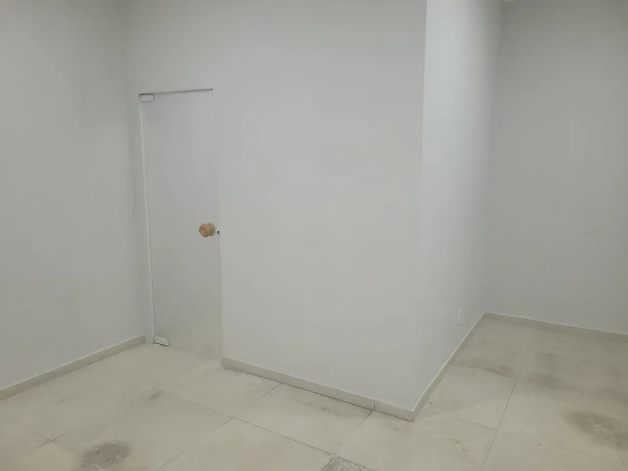 Vendo sala comercial