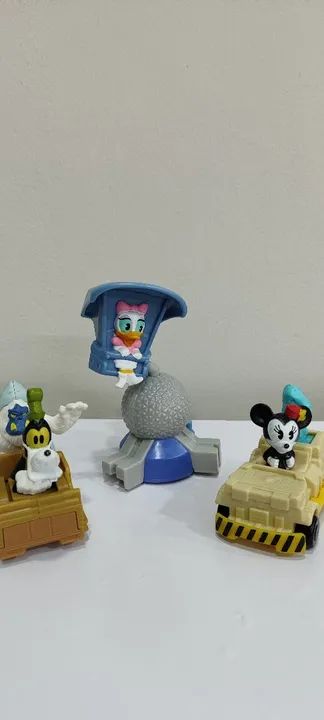 Brinquedos Disney Coleção MC Donald's Usado  - Foto 6