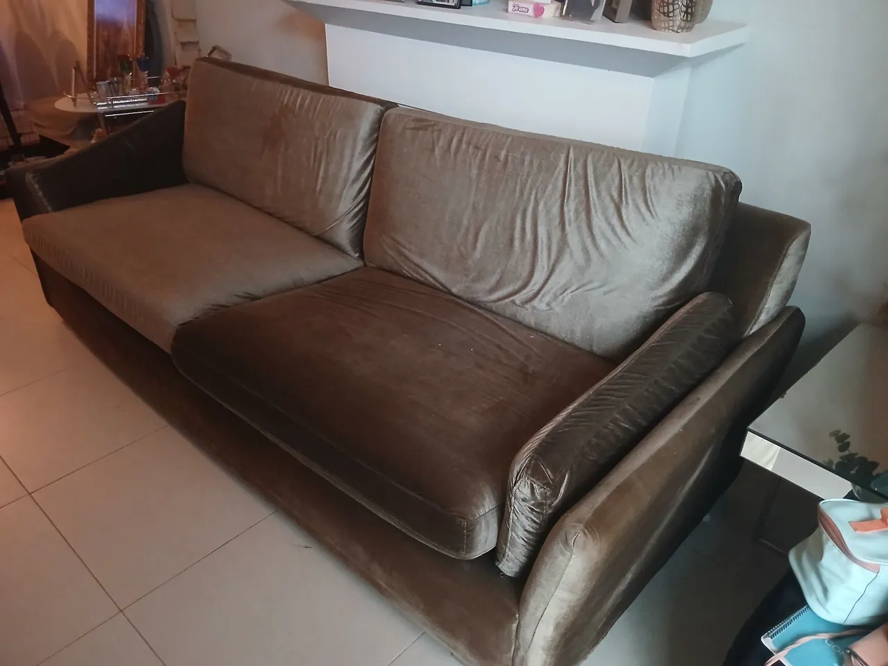 Sofá 2 lugares com dimensão 3 lugares,veludo cotele,alto padrao