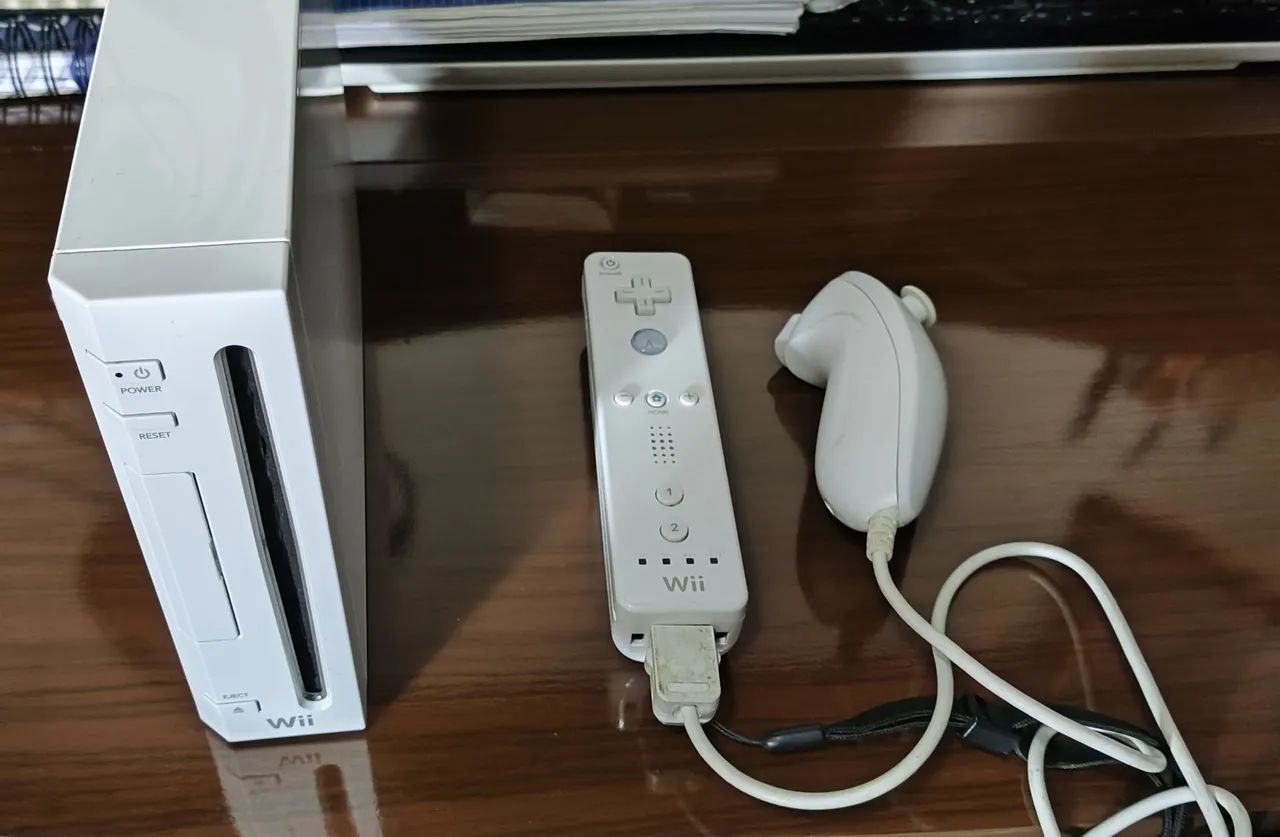 Nintendo Wii Branco com Acessórios e Jogo Original