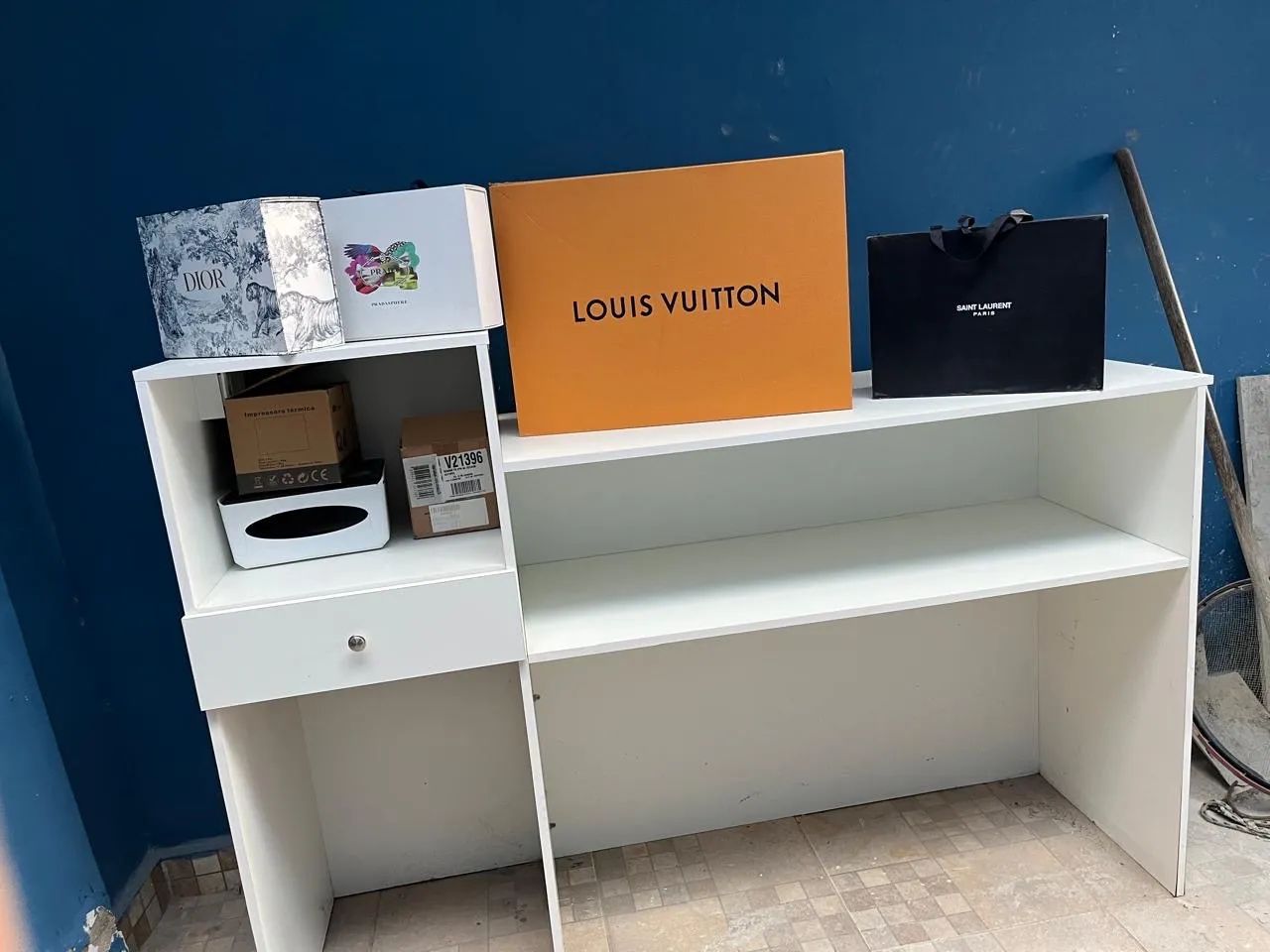 Balcão de loja novo 