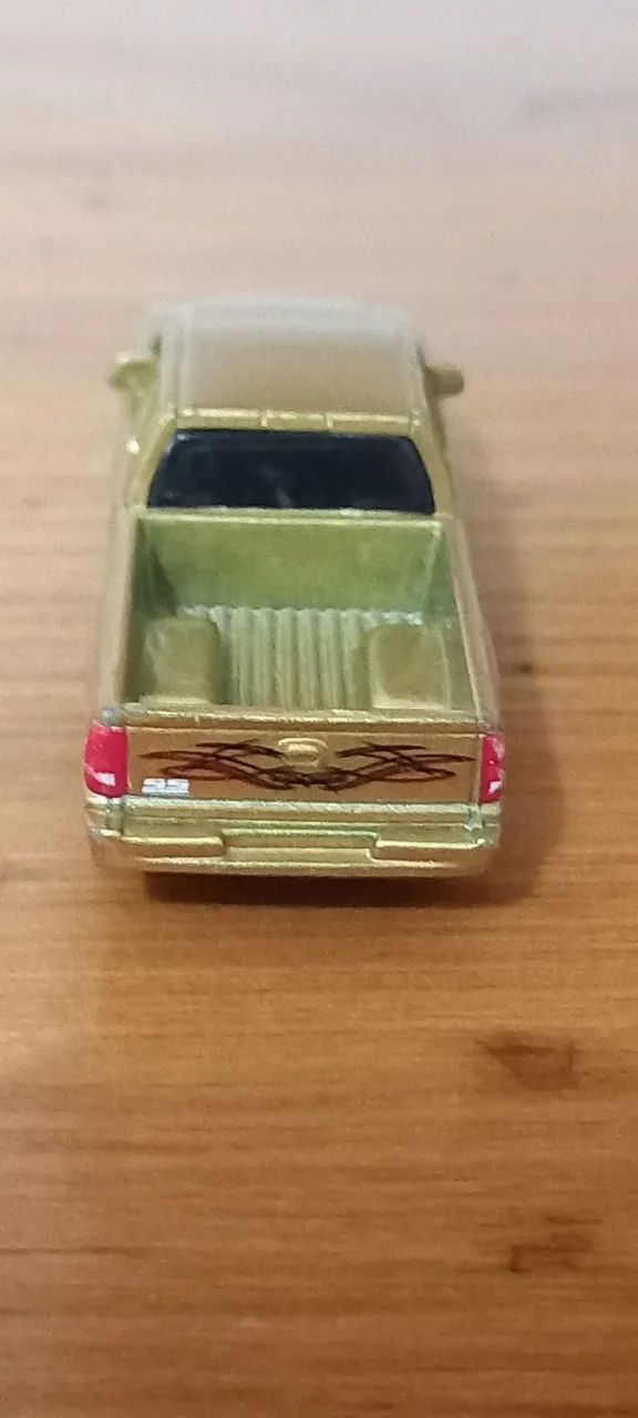Chevrolet Silverado SS - Matchbox 2006 Bege  - Foto 4