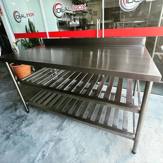 Mesa industrial em Inox 304 - com 2 prateleiras gradeadas  - Foto 3