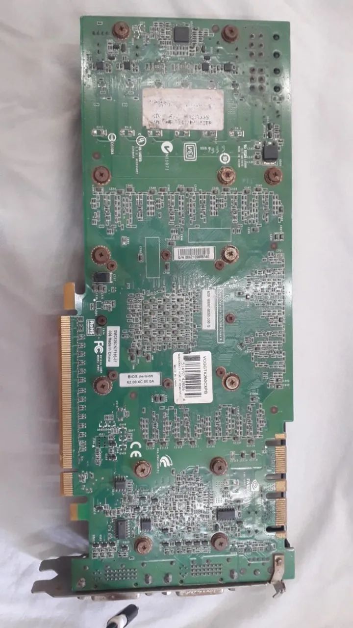 PNY GeForce GTX 260 Core 216 896 MB 448 bits GDDR3 PCI Express