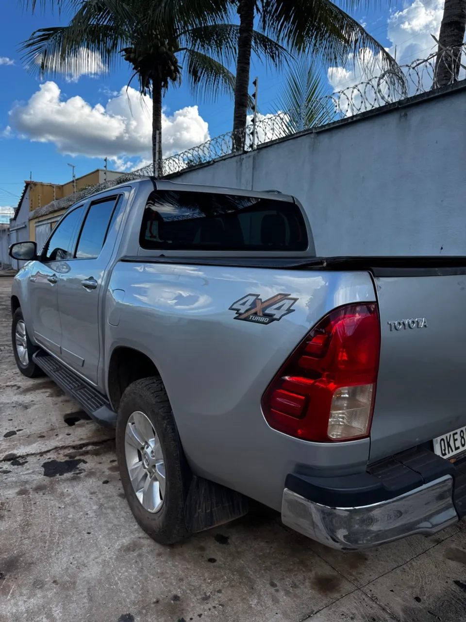 TOYOTA HILUX 2017 Usados e Novos