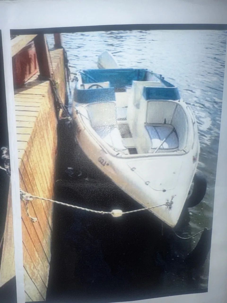 Lancha 19 pés tem que recuperar foi pro fundo