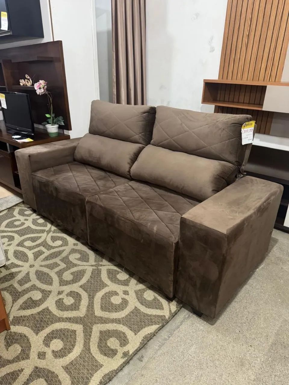 Sofá de 2 lugares marron - Foto 2