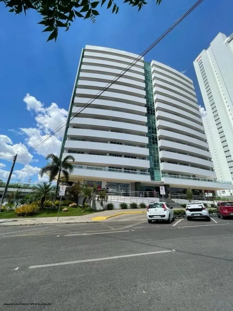 Comercial para Venda em Juazeiro do Norte, TRIÂNGULO, 1 banheiro, 1 vaga