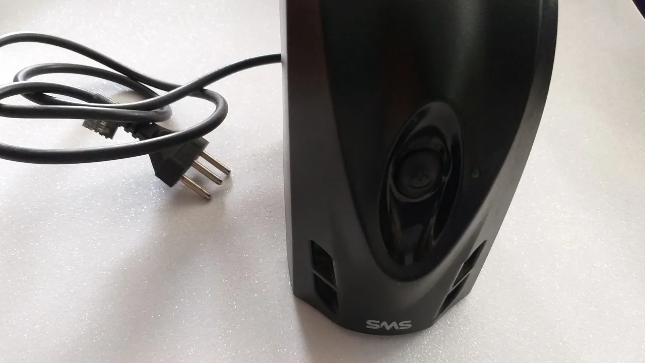 Estabilizador de Energia SMS 300va Padrão Novo Conexão 4 Tomadas Proteção Contra Surtos