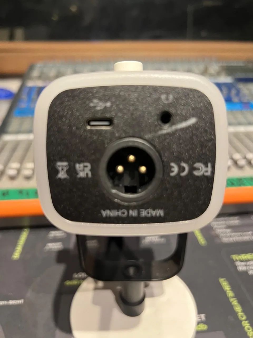 Microfone de Estúdio Profissional usb interface - Foto 2