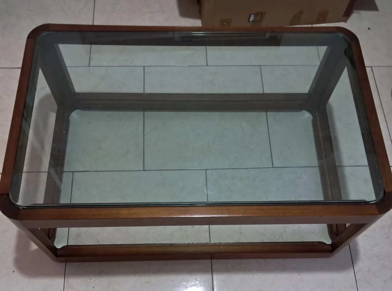 Mesa de Centro Retangular com Tampo de Vidro
