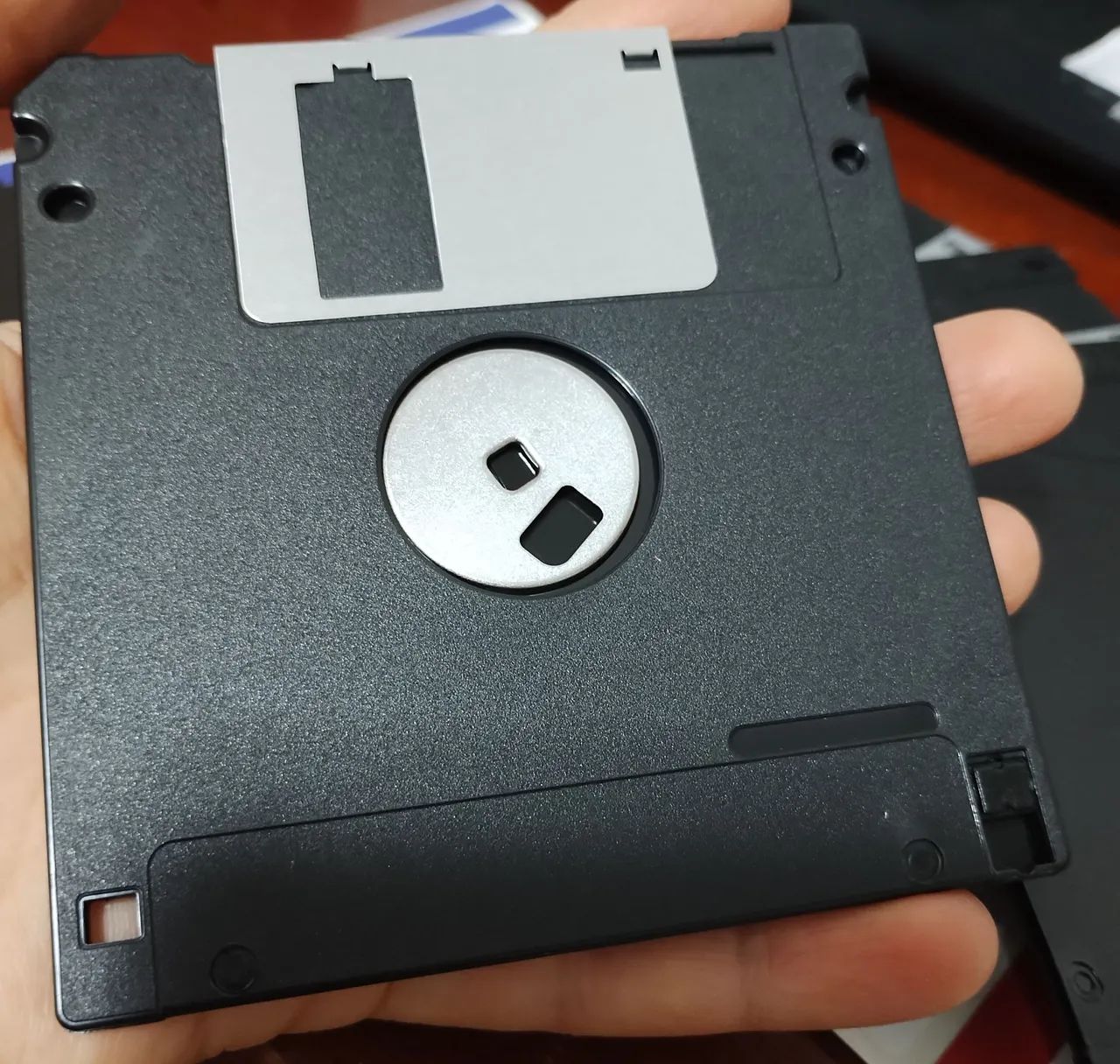 Caixa de Disquetes 3.5" 2HD EMTEC - 10 Unidades - Foto 5