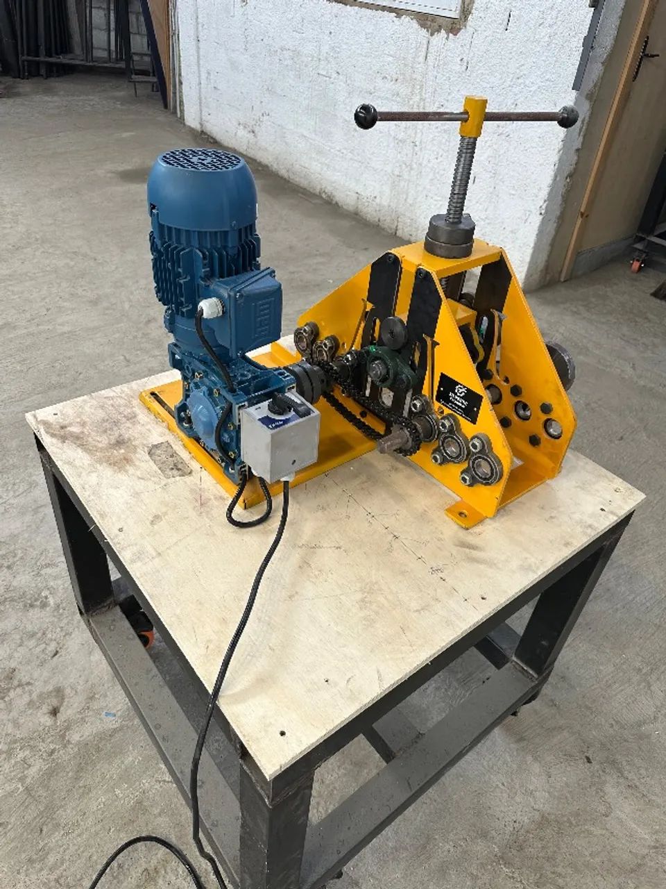 Calandra nova com motor - Foto 3