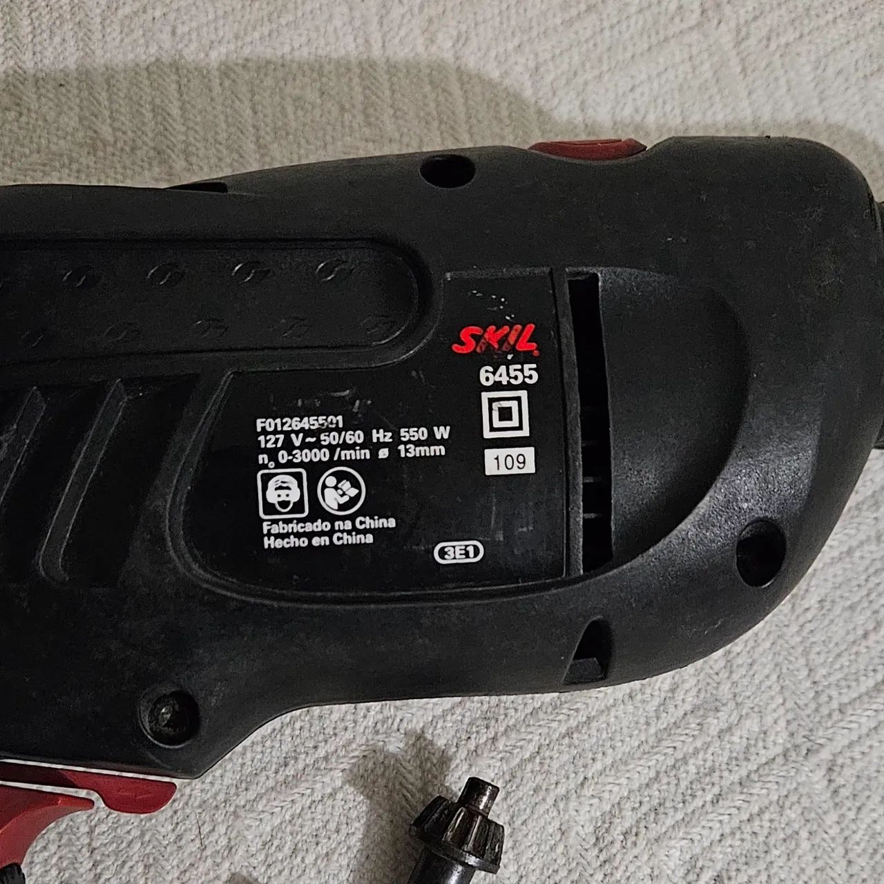 Furadeira SKil 550W 127V - Foto 3