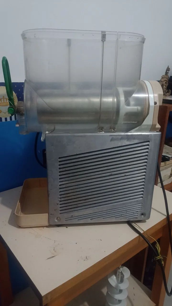 Máquina de Frozen Brás 10 litros funcionando perfeita. - Foto 4