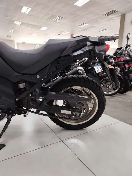 Suzuki Dl V-Strom 650 2022 / 24.632 km - Foto 10