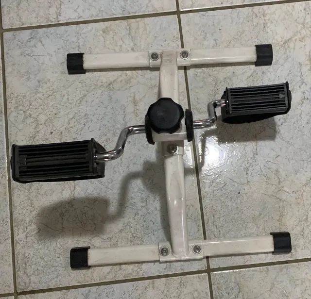 Pedaleira orgometrica semi nova - Foto 3