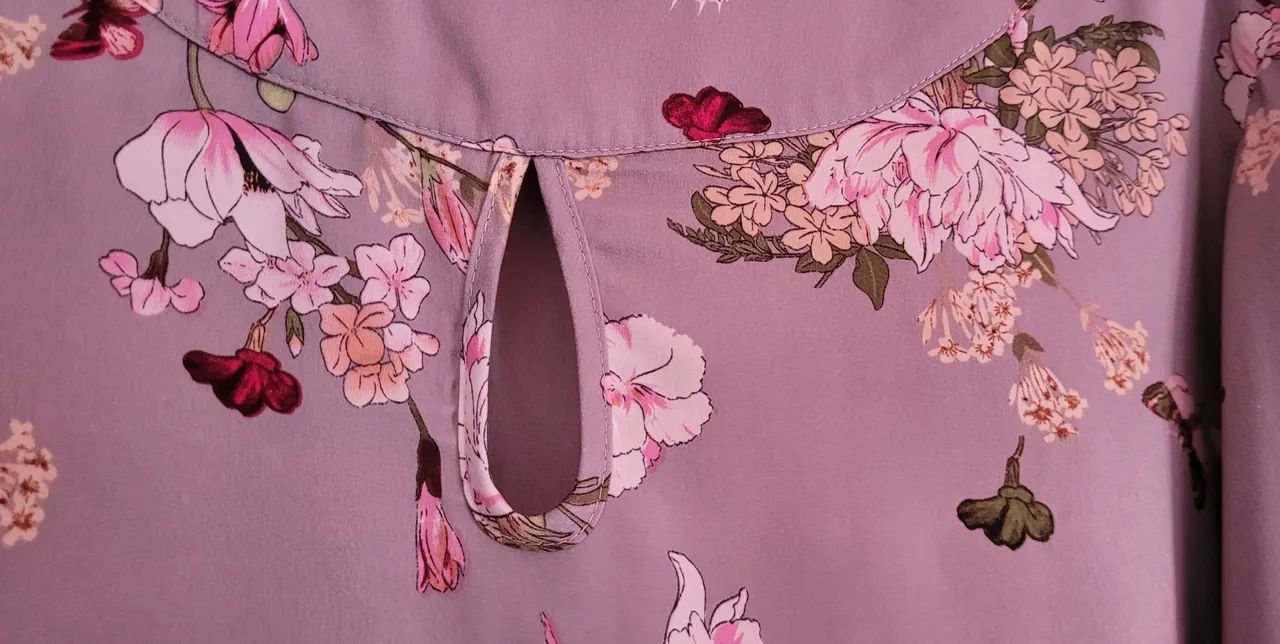 Blusa Floral Cinza em seda - Foto 5
