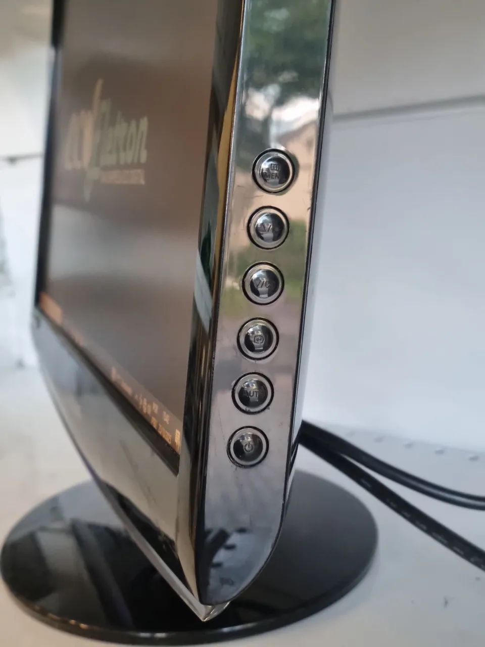 Monitor Samsung SyncMaster 933Sn 19 Polegadas Widescreen Conexão VGA - Foto 2