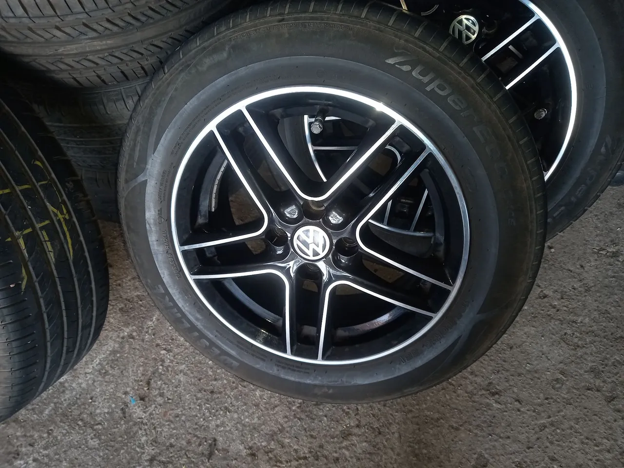 Jogo de Rodas Volkswagen Aro 15 obs serve VW GM Fiat renolt etc