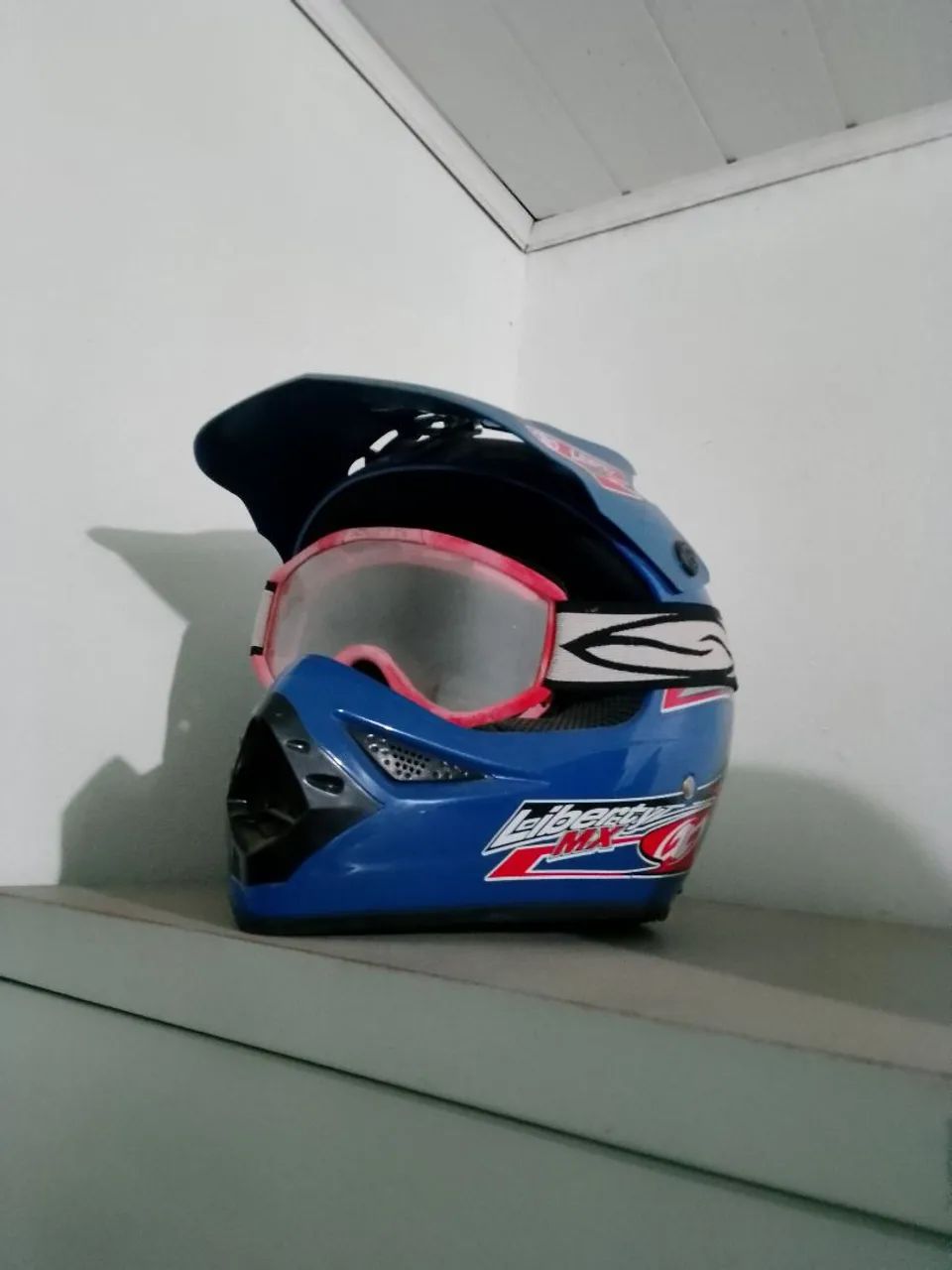 Capacete Liberty MX Azul com Óculos de Proteção - Foto 3