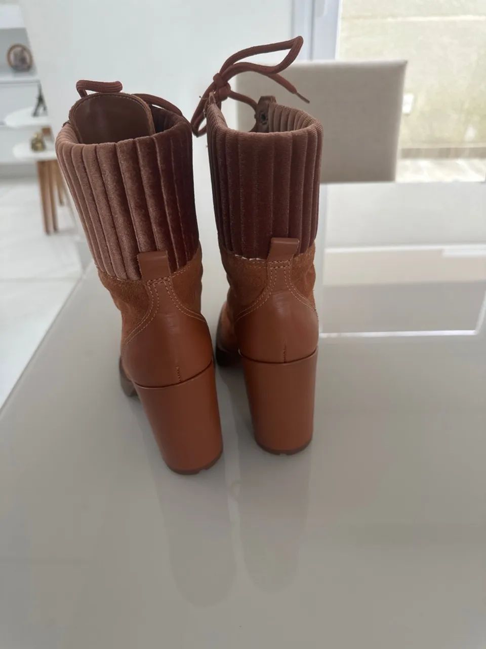 Bota Feminina de Couro Marrom - Foto 4