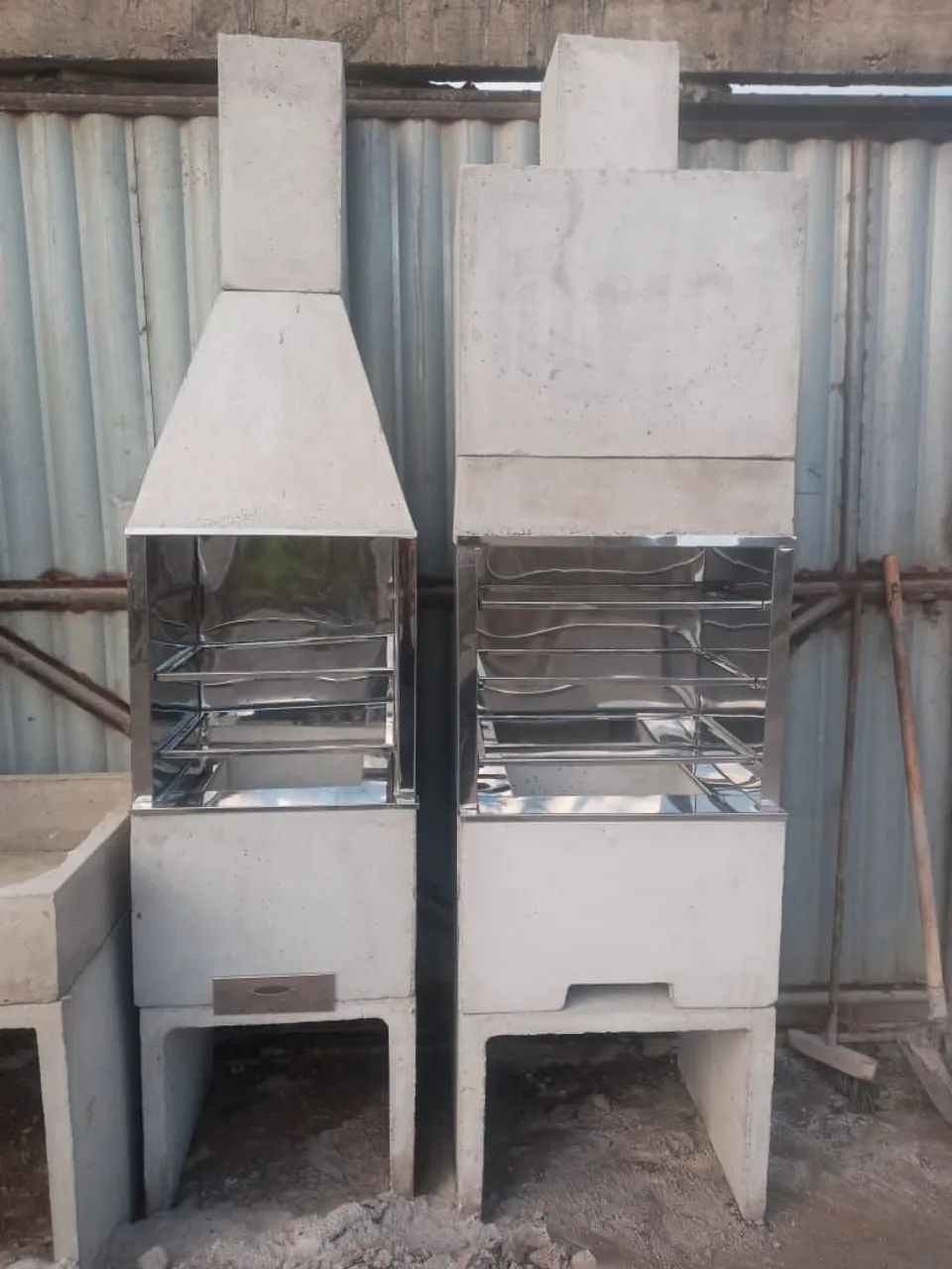 Churrasqueira pré moldadas concreto com acabamento em inox