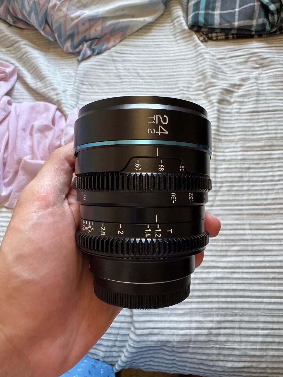 Lente Sirui Nightwalker 24mm t1.2 para X-Mount (Fujifilm