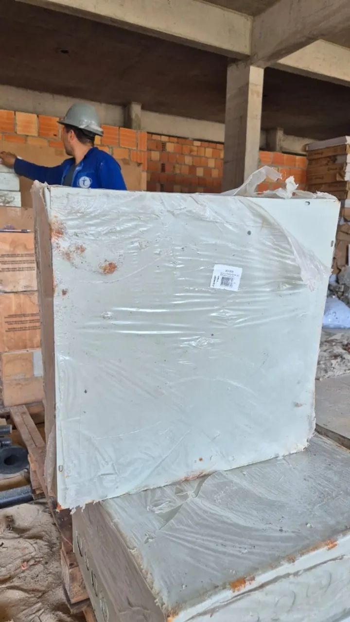 Caixa de passagem elétrica 502 x 502 x 152