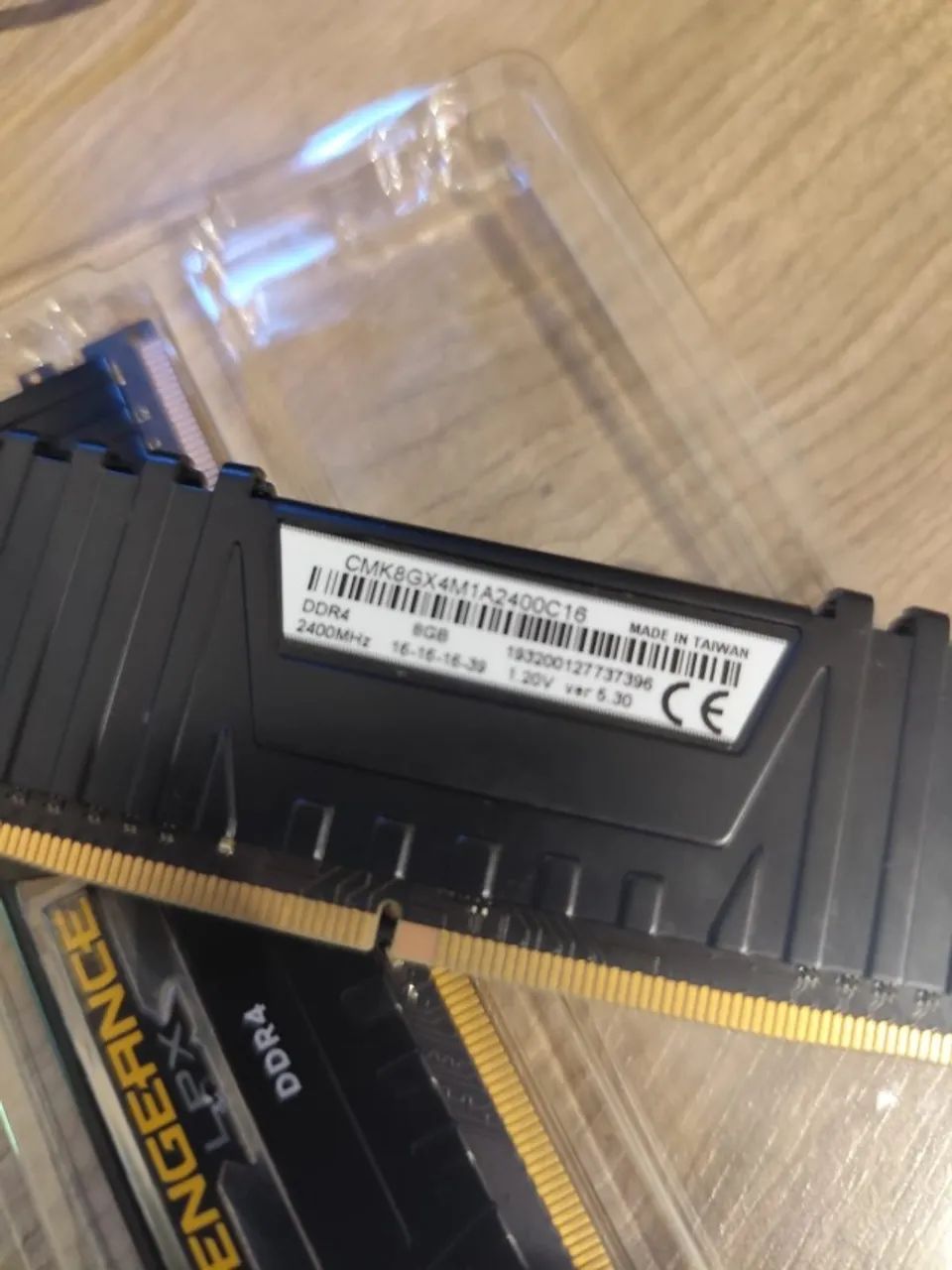 Kit de memória DDR4 DRAM 2400 MHz 16 GB (2x8GB) VENGEANCE® LPX - Preto - Foto 4