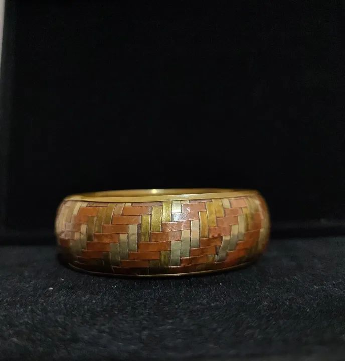 Pulseira antiga de bronze 